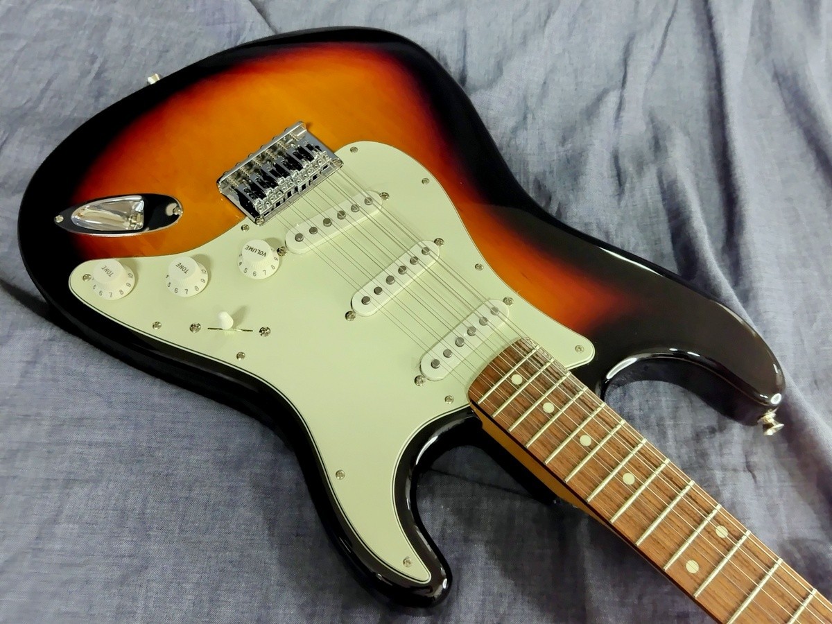 Fender Made In Japan Limited Stratocaster Xii 3-Color Sunburst Strat 12 String