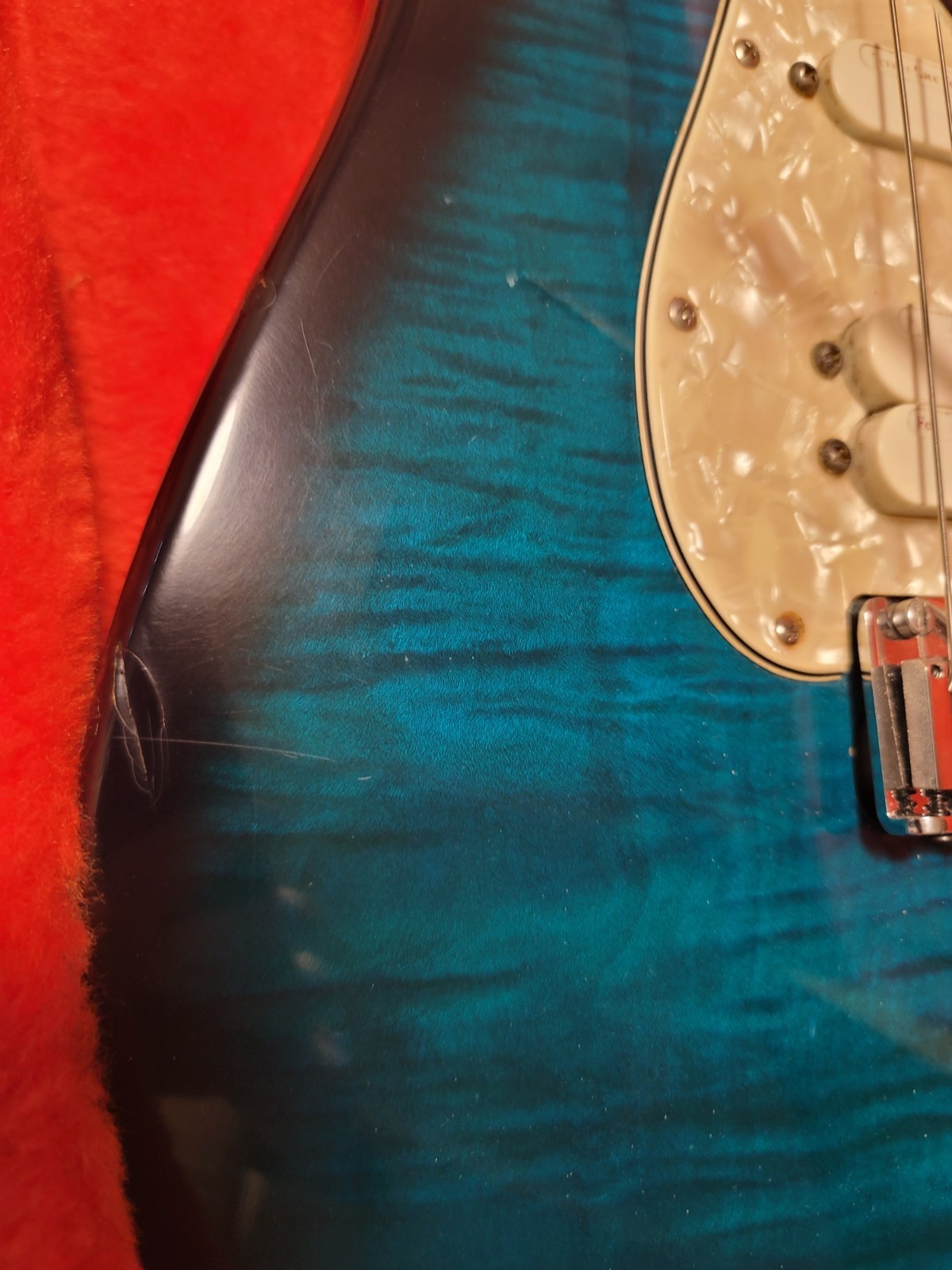 1997 Fender Strat Ultra Blue Burst Flame Top Lace Sensors HSS w/OHSC