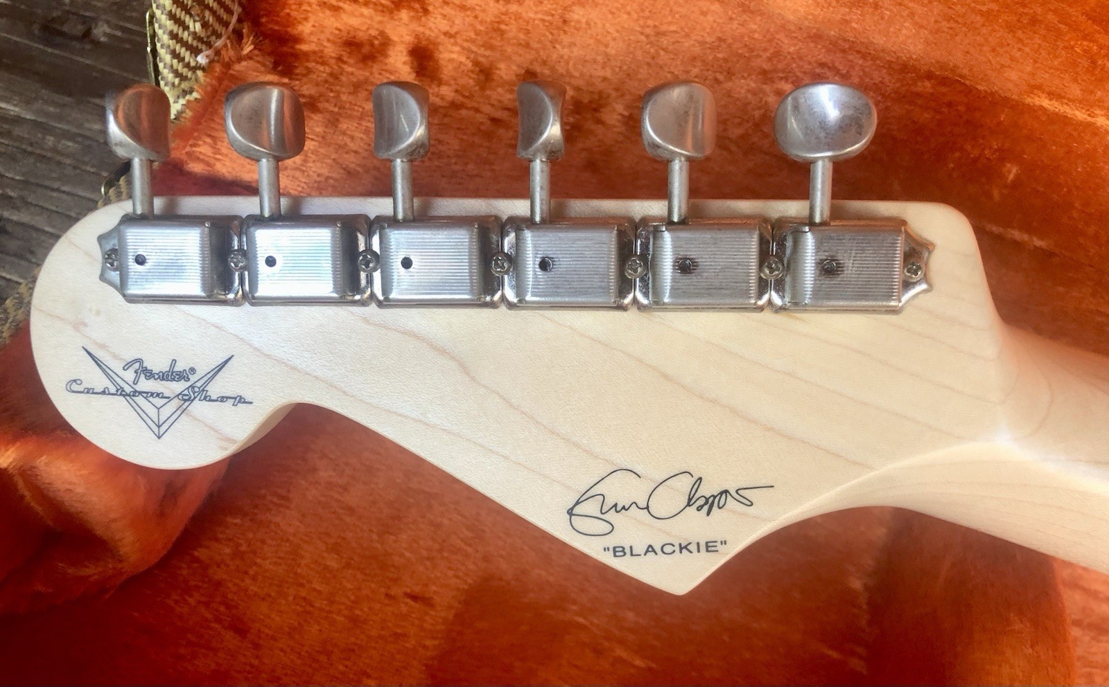 CUSTOM SHOP Fender Eric Clapton Signature Stratocaster Guitar -Blackie