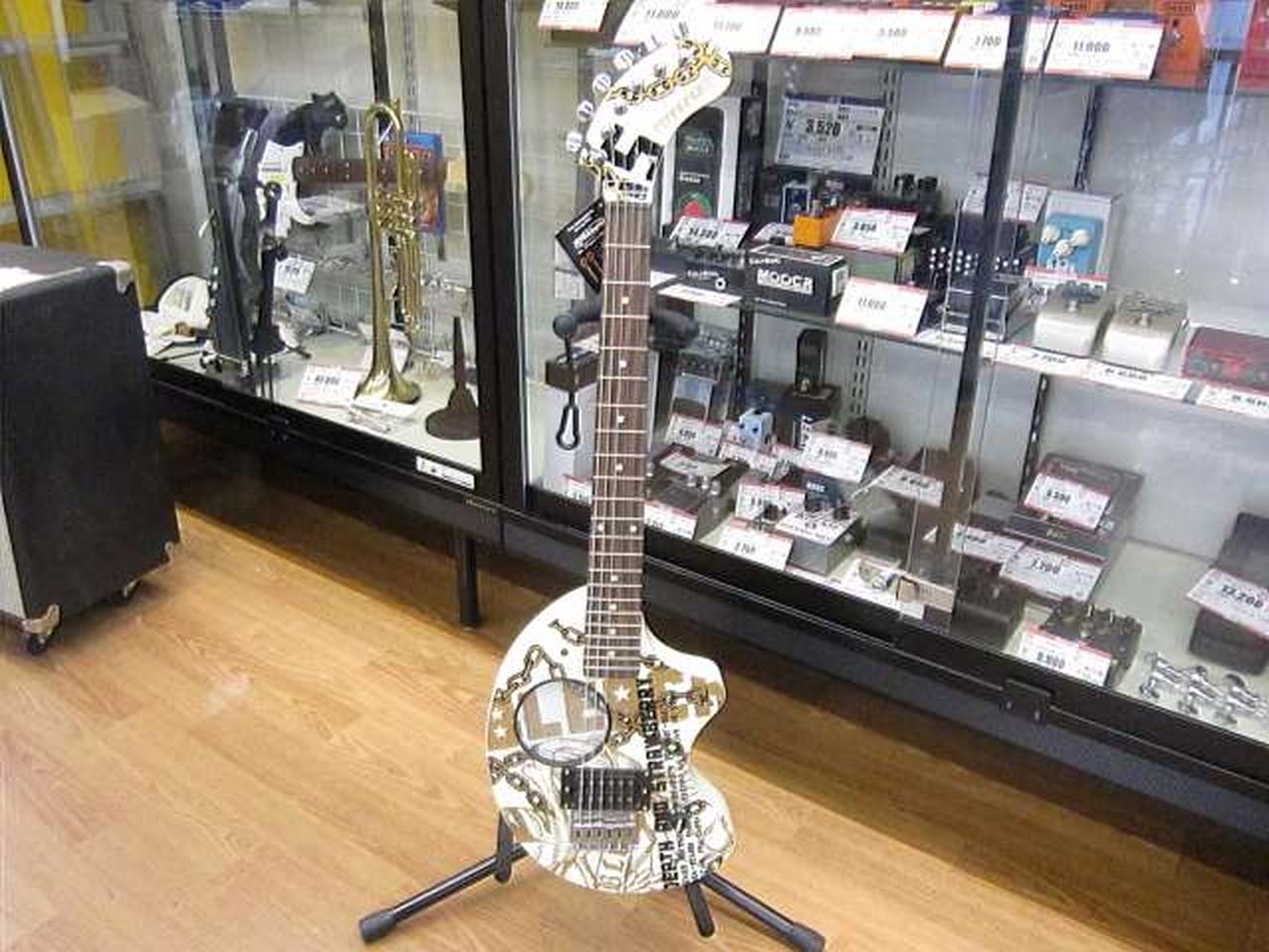 FERNANDES ZO-3 BLEACH Electric Guitar with Built-in Amplifier