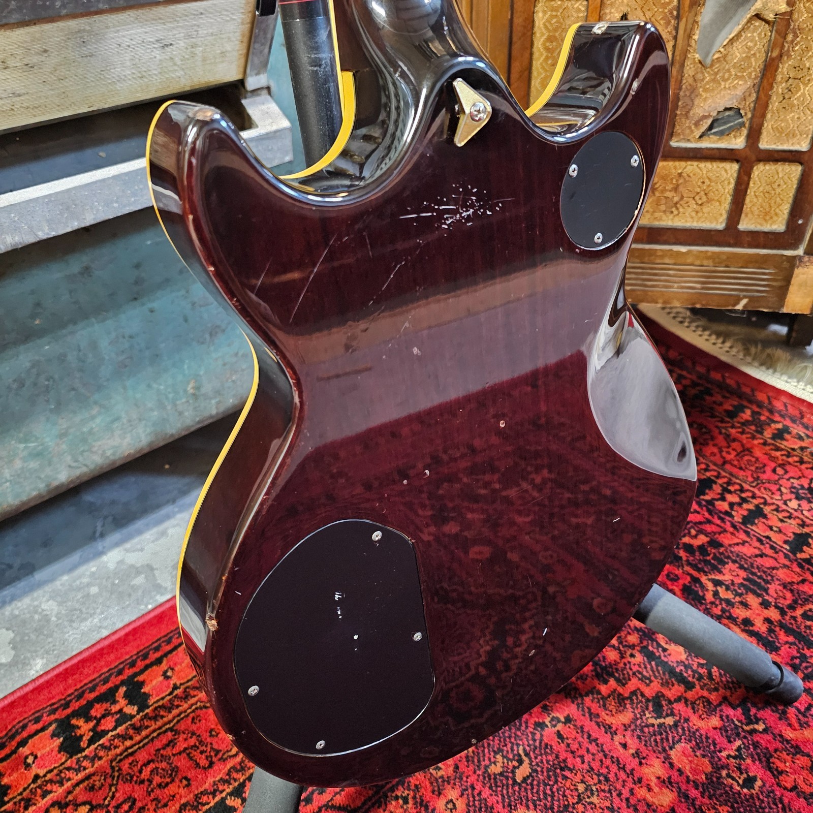 1986 Ibanez AR 300 Super Edition Antique violin