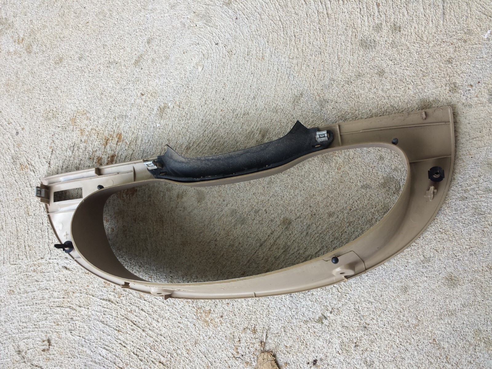 ✅00 01 03 04 FORD Mustang instrument cluster bezel OEM tan medium parchment dash
