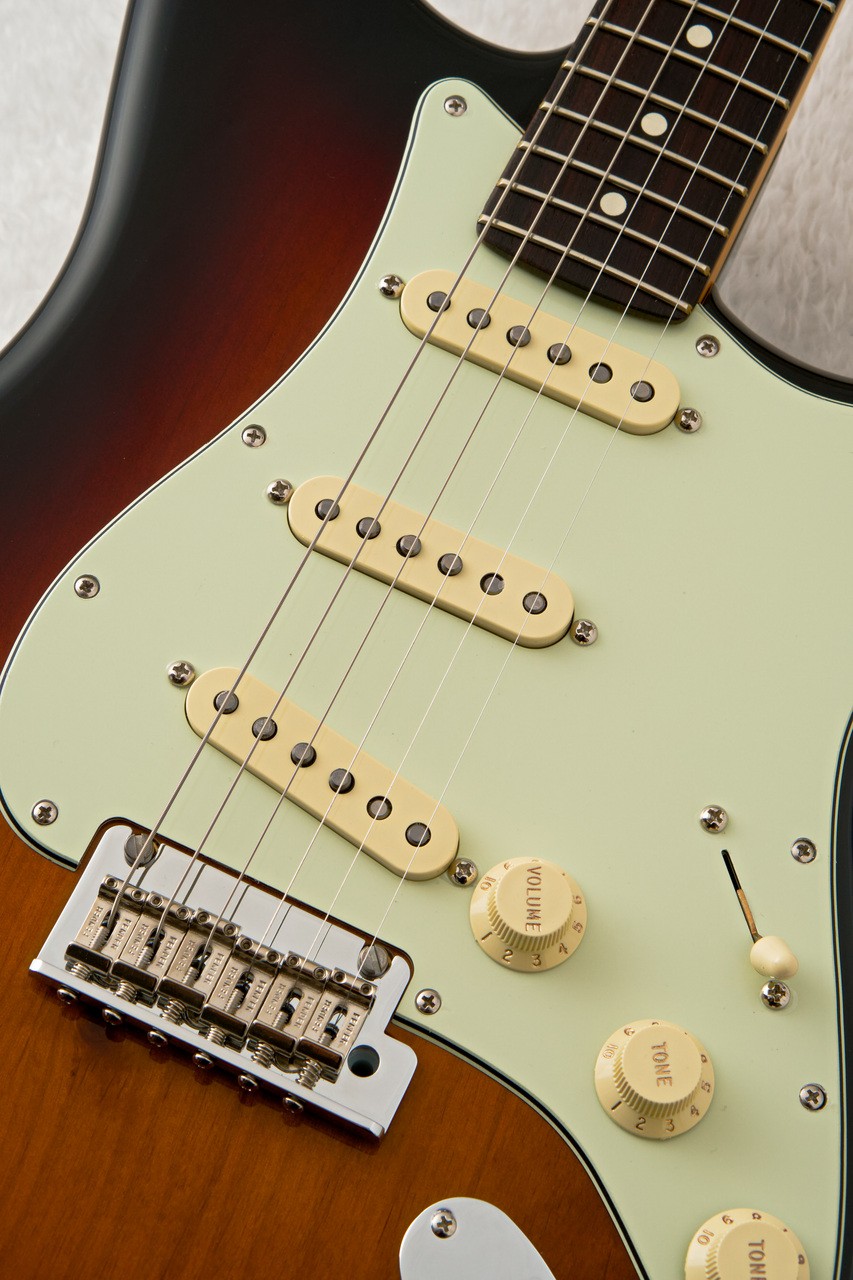Fender AMERICAN PROFESSIONAL STRATOCASTER Mod. 3TSB 3.83kg #GGge6