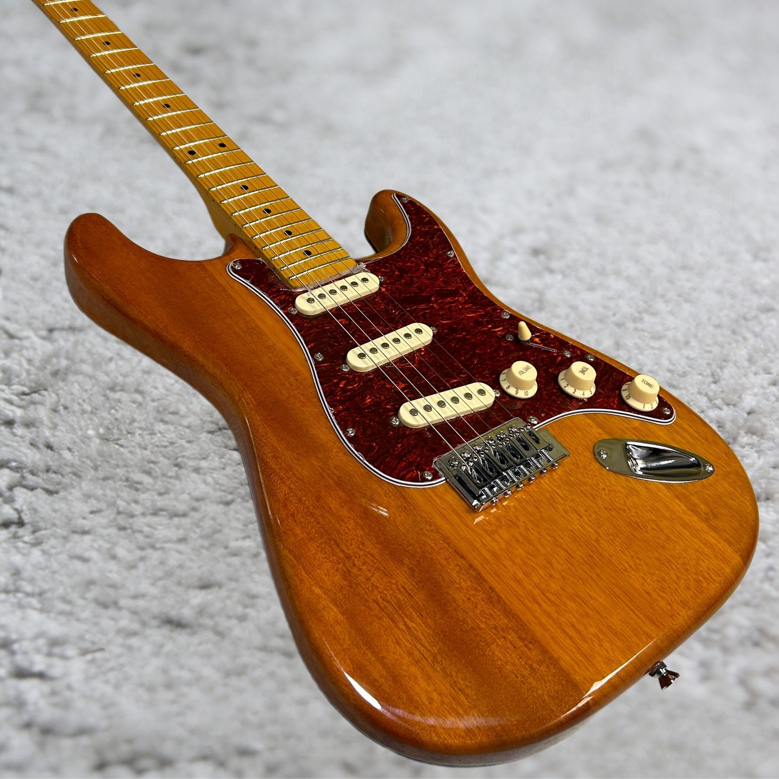 ST Electric Guitar Transparent Yellow Color Red Tortoise Shell Pickguard