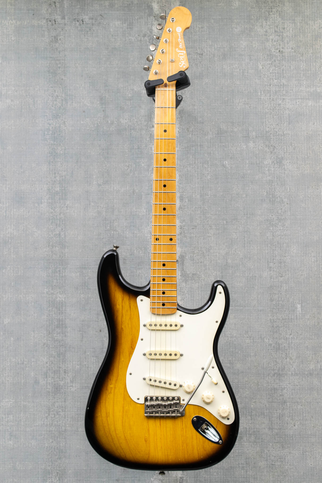Seuf Guitars Old Hand 19 (OH-19) – 2-Tone Sunburst