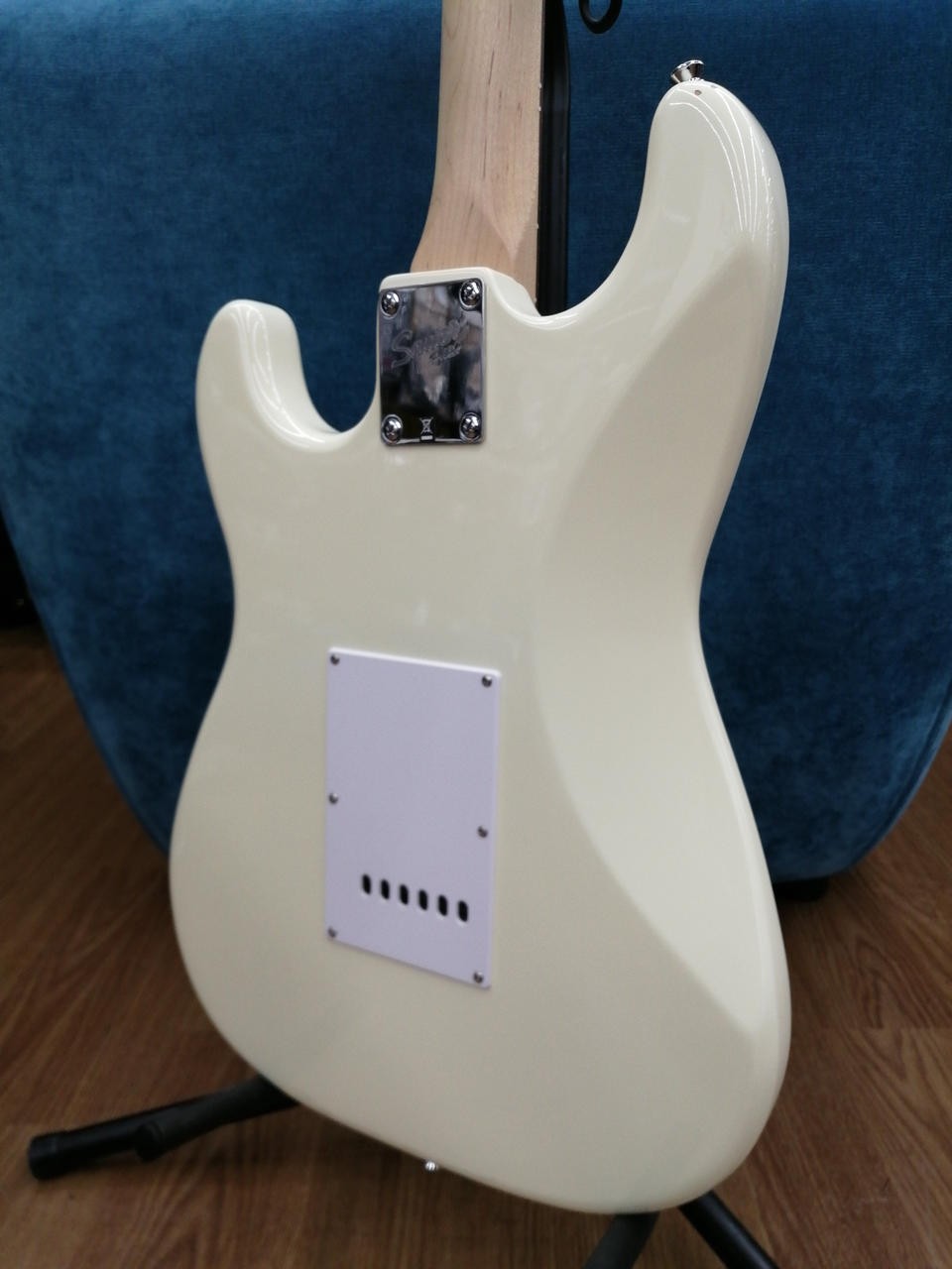 SQUIER BULLET STRAT Electric Guitar-02