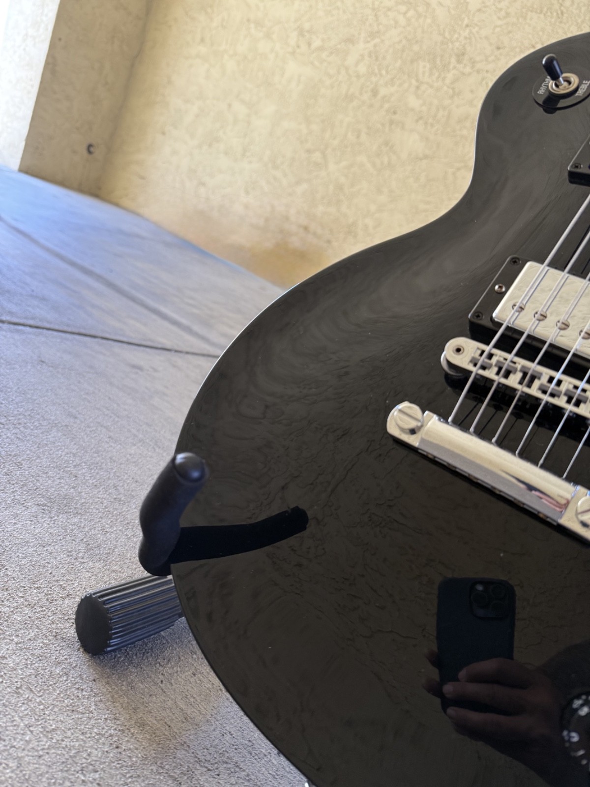 Gibson Les Paul Studio Ebony Black w/ OHSC Push Pull Pots