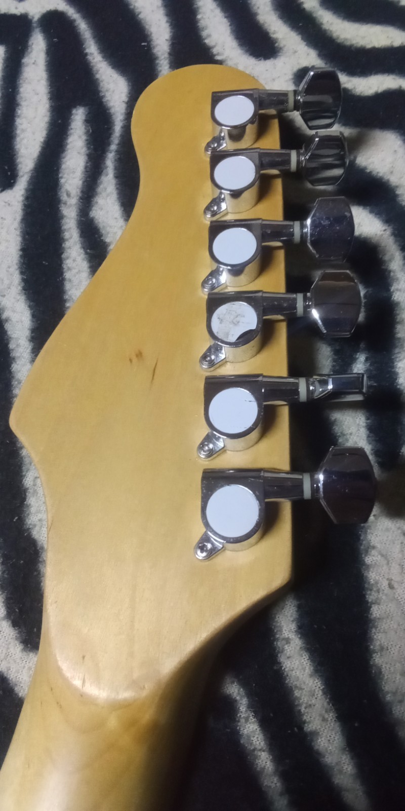 Cozart Custom Hand Made Series Electric Guitar With a 2 Tone Sunburst Finish