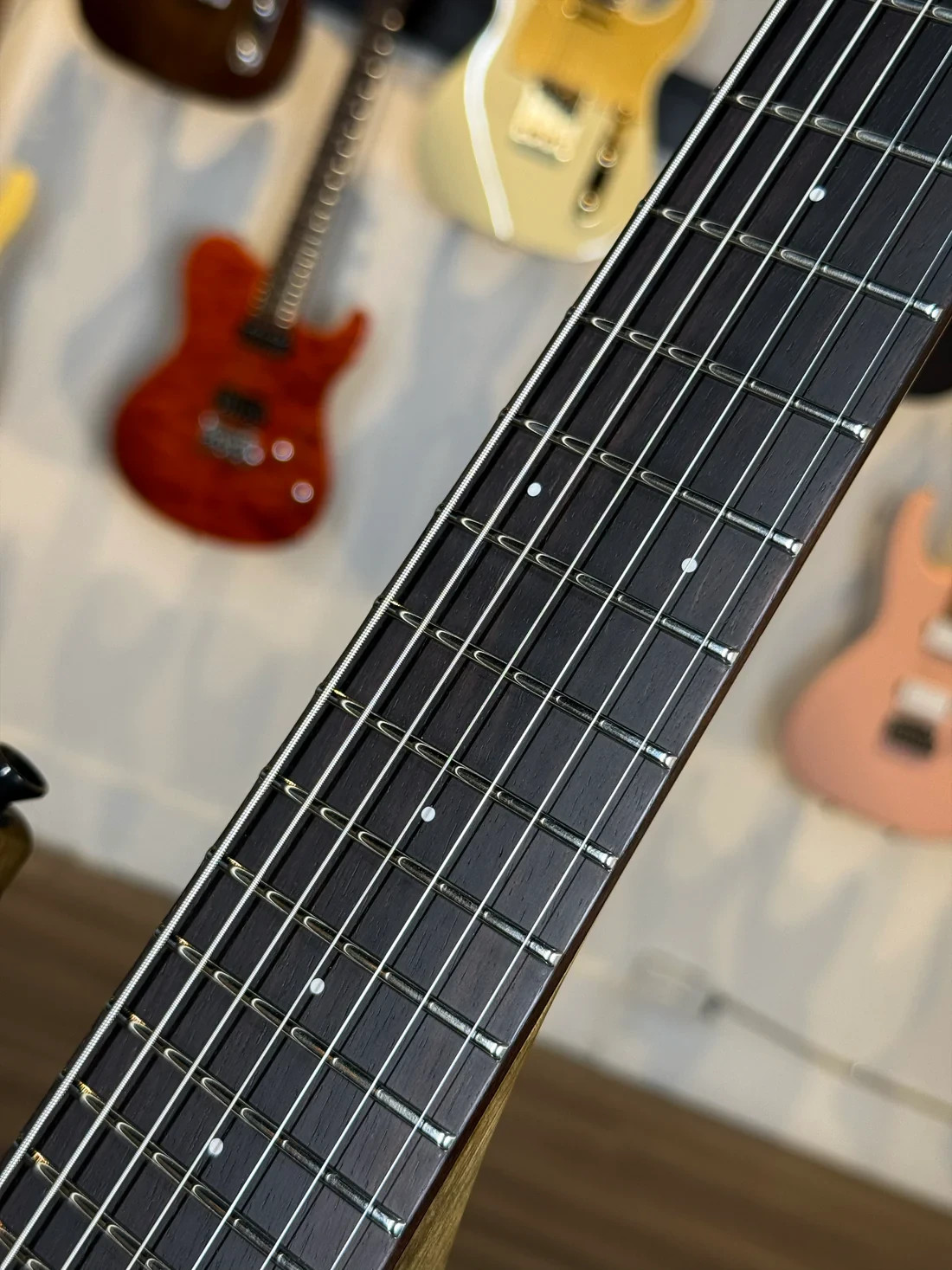 Dunable Gnarwhal 7 USA Custom Shop – Quilt Sapele Natural Burst