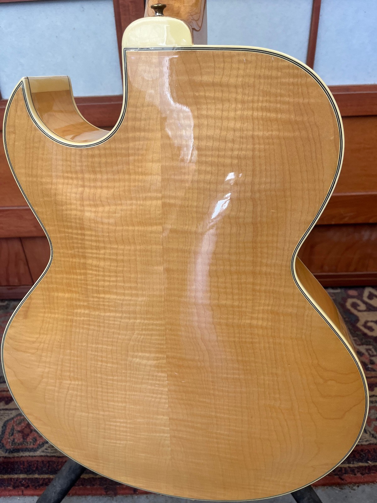 Archtop Hollowbody guitar L4C / ES-175 style ’77 Ibanez 2455 Lawsuit era