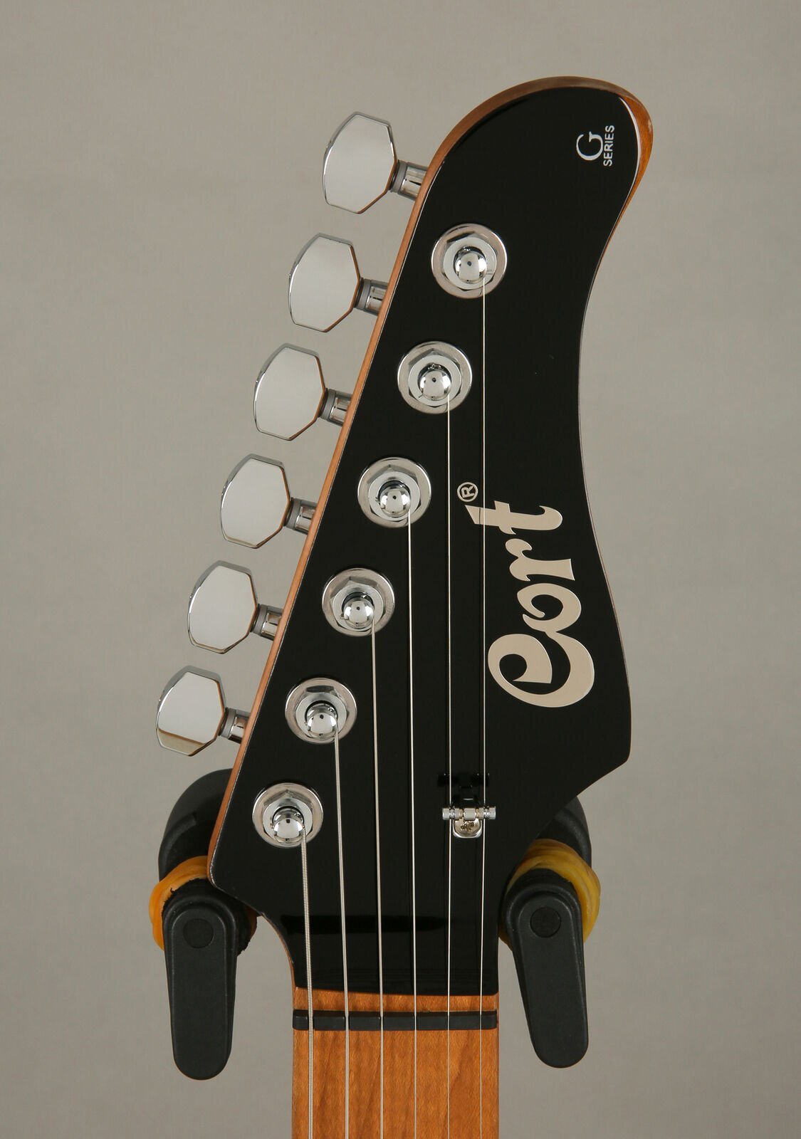 Cort G300 Pro Black Maple Top Alder Stainless Fret Duncan SH2N TB4 Roasted Maple