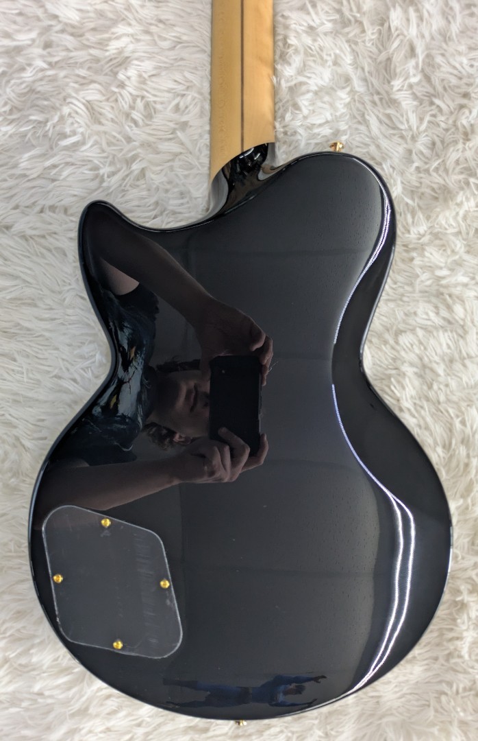 D’Angelico DADATLSBK2GS Deluxe Atlantic Solid Black RH Solidbody Electric Guitar