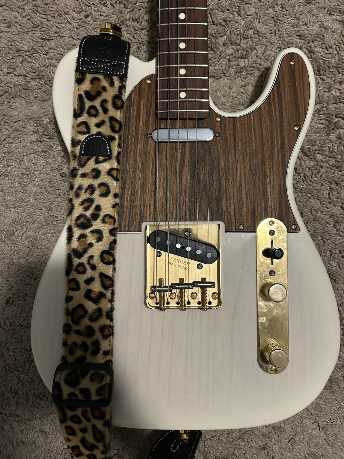 Custom Fender Telecaster Right-Hande Solid Wood White Rosewood fret board