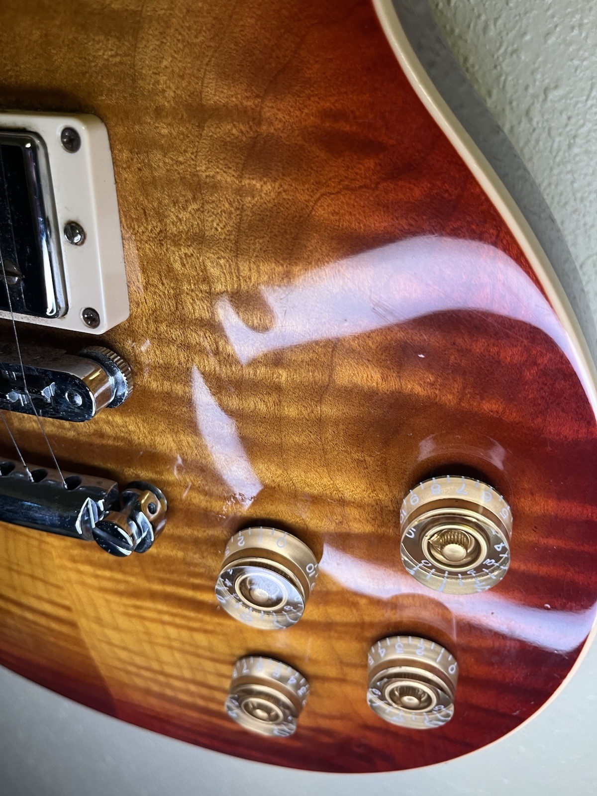 Gibson Les Paul Standard 2014 120th Anniversary Heritage Cherry Flame Top Guitar