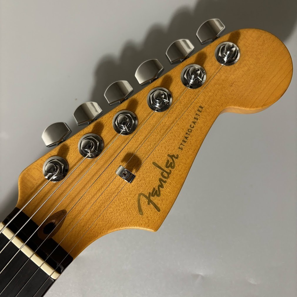 Fender American Ultra II Stratocaster Texas Tea gig bag 3.61kg Electric Guitar