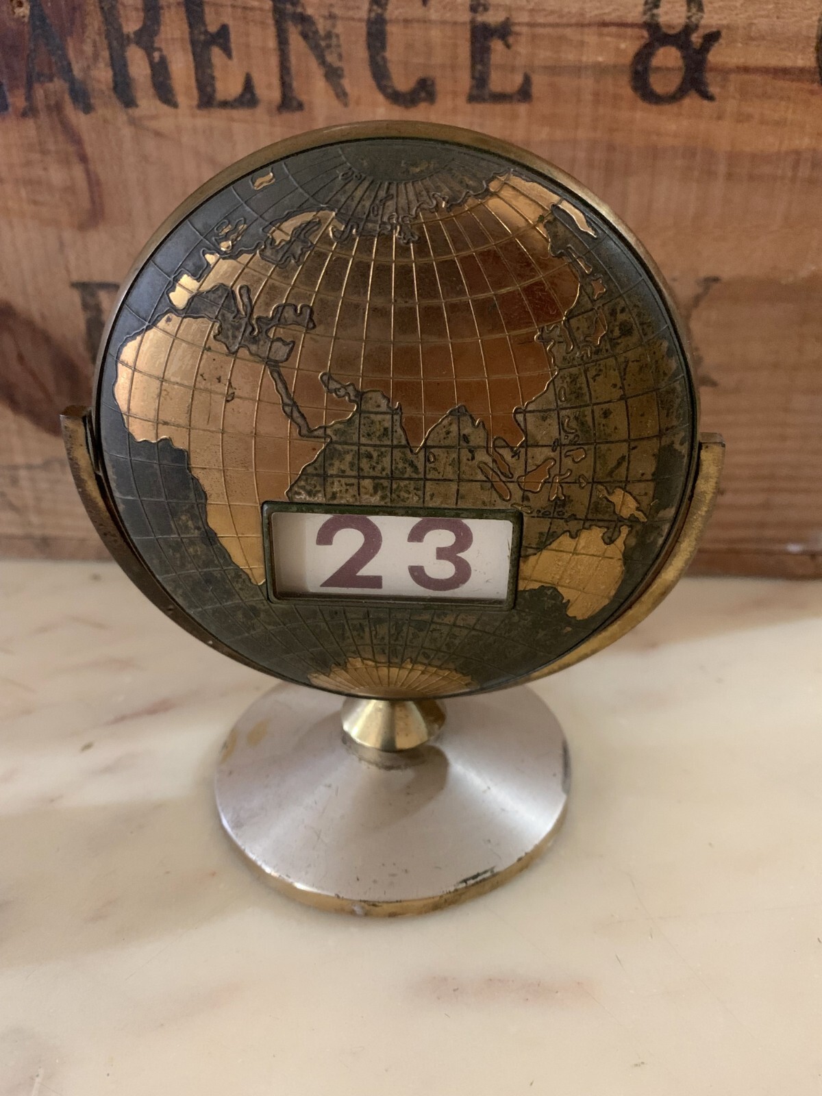 VINTAGE metal brass PERPETUAL CALENDAR GLOBE WORLD ART DECO 1930s WORKING