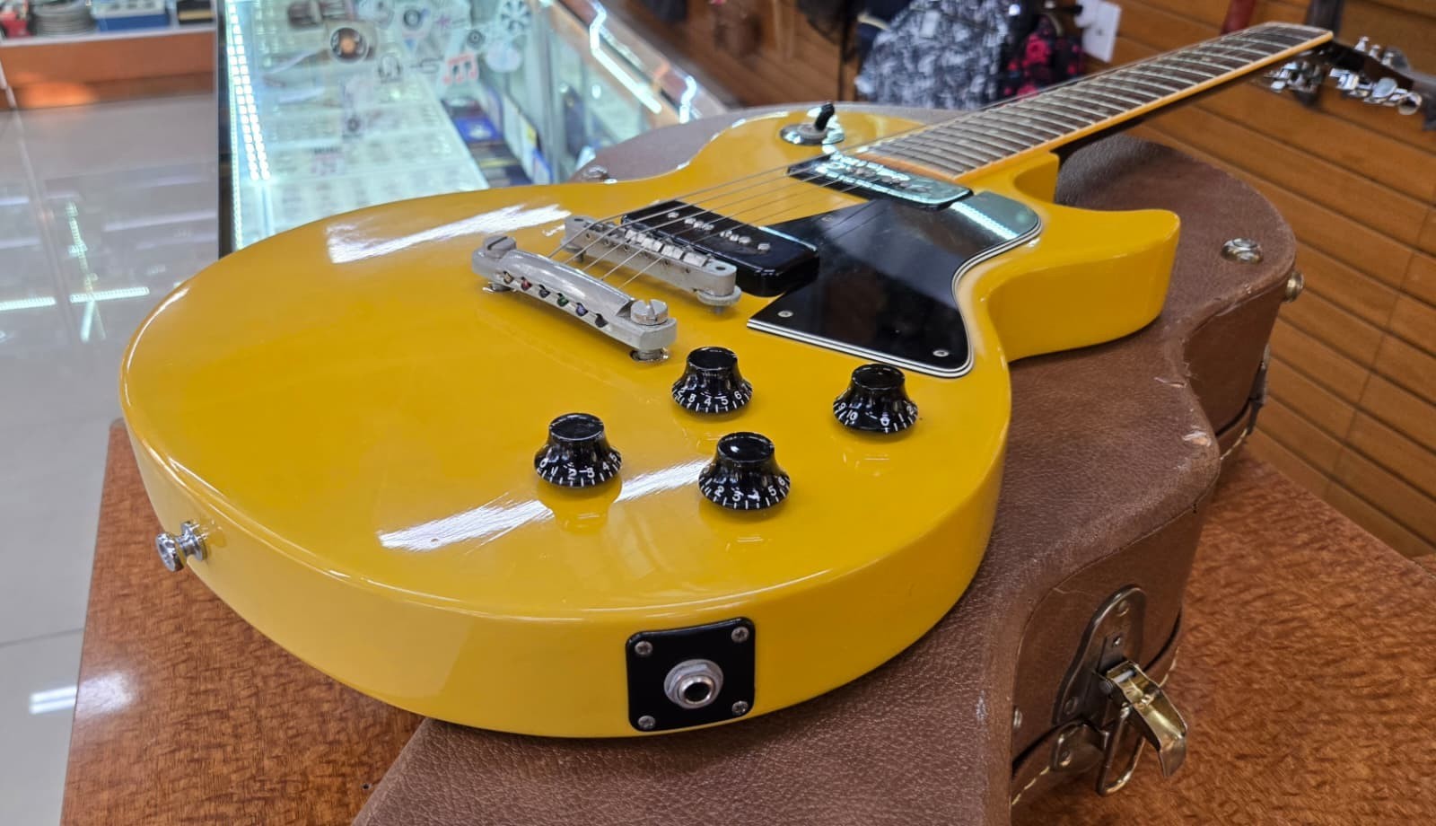 Gibson Les Paul Special Edition TV Yellow Electric Guitar + Hard Case