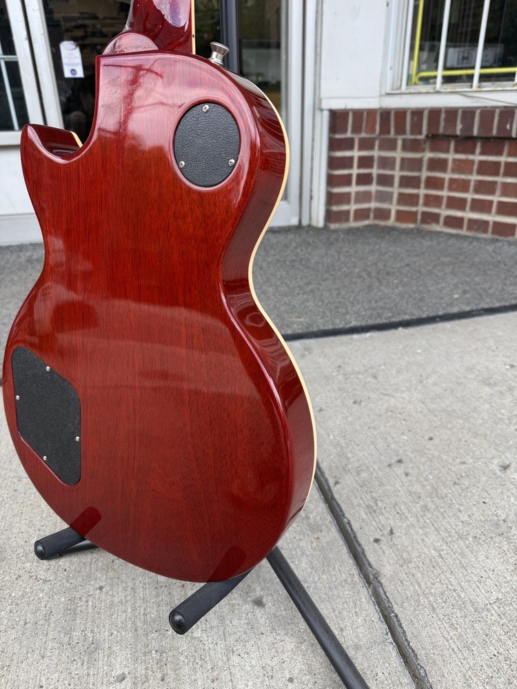 USA 2016 Gibson Les Paul Standard in Cherry Sunburst w/Original Hard Case