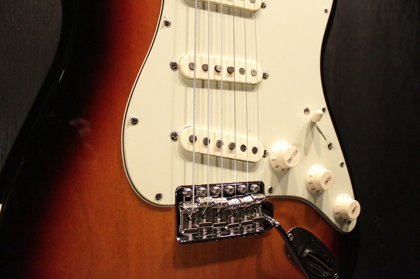 Fender Mexico Classic Series 60s Stratocaster 3CS 2010 Used Alder w/Soft Case
