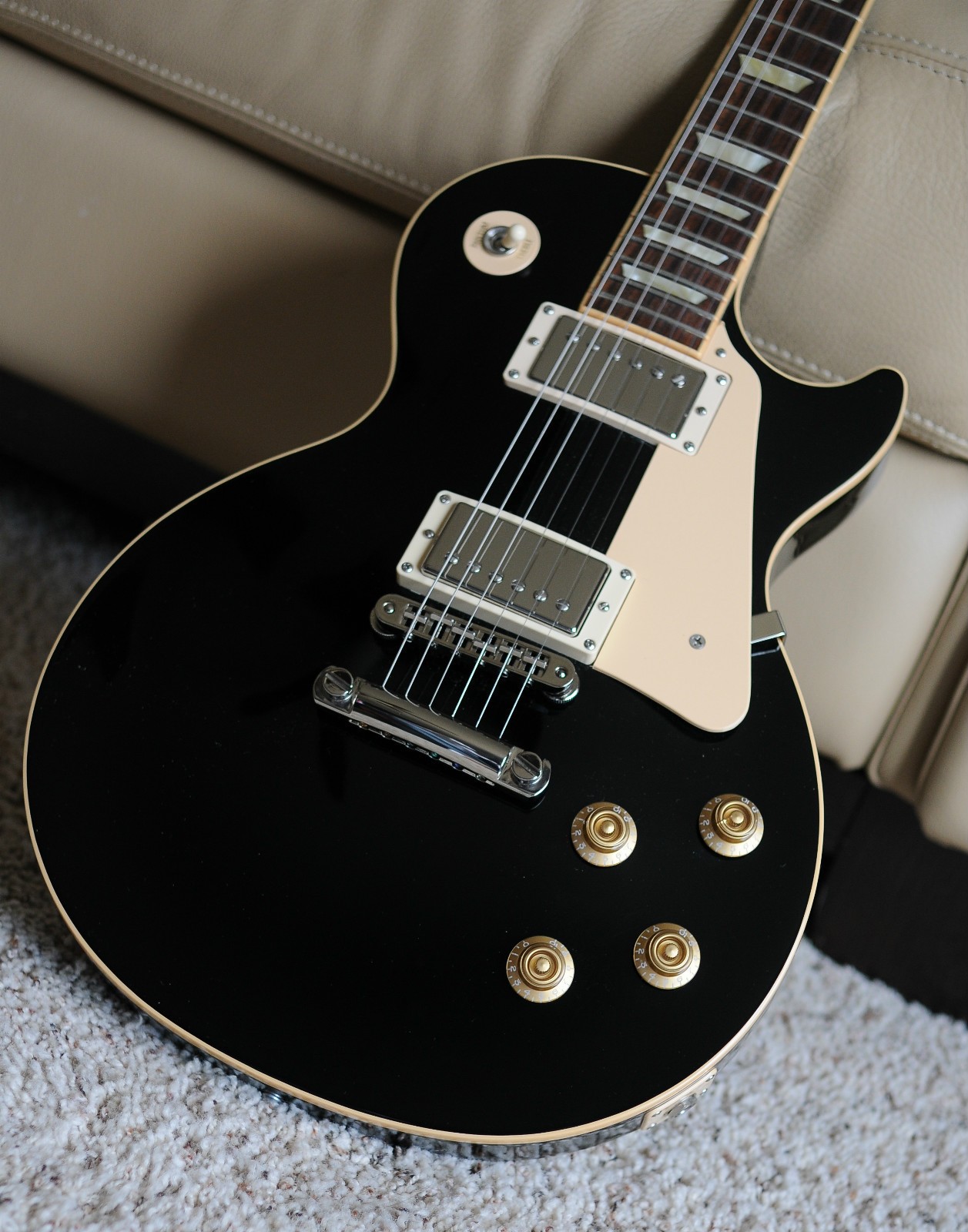 2006 Gibson Les Paul Standard Black w/case – Closet Classic!