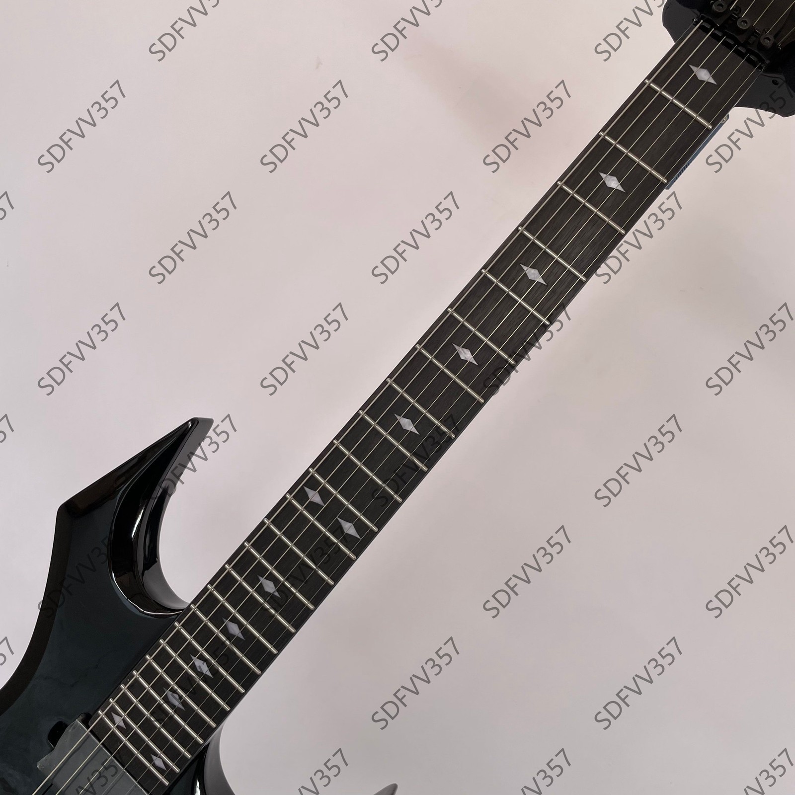 High Quality Warlock Shape Solid Electric Guitar HH Humbuckers FR Bridge