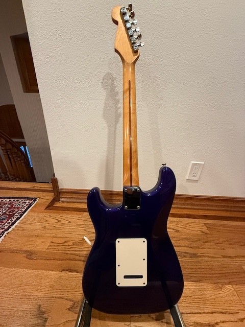 1998-1999 – Fender Purple Midnight Blue Stratocaster MIM RH w/ Hardcase – Mexico
