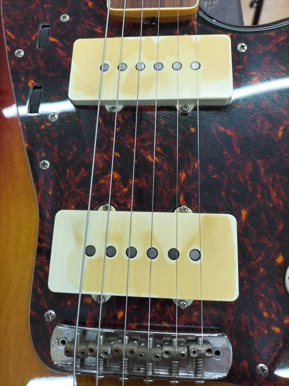 FENDER JAPAN JM66B Electric Guitar