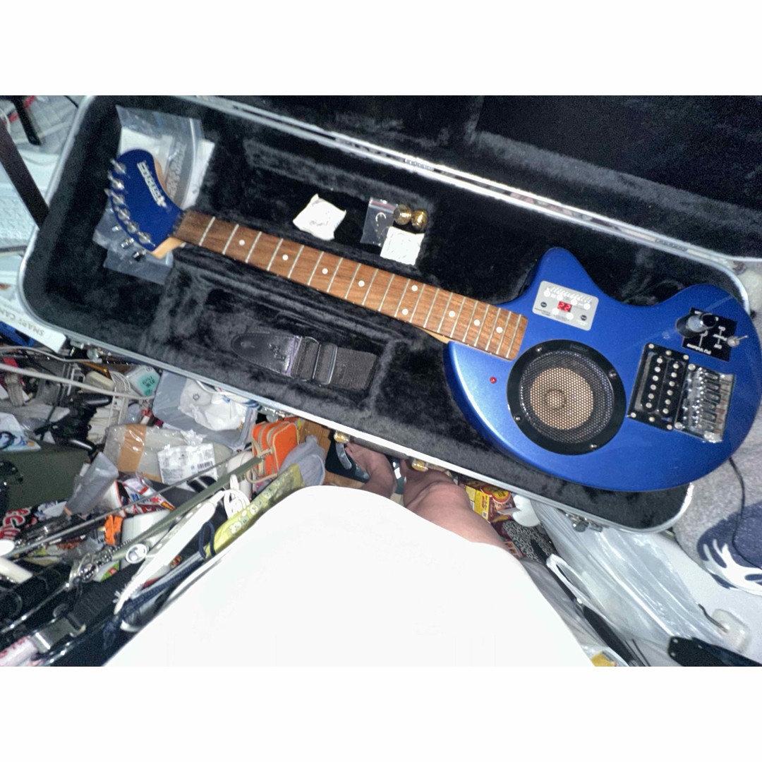 Electric Guitar Fernandes ZO-3 Digi-ZO Ultima Blue w/ Built-in Amplifier & Case