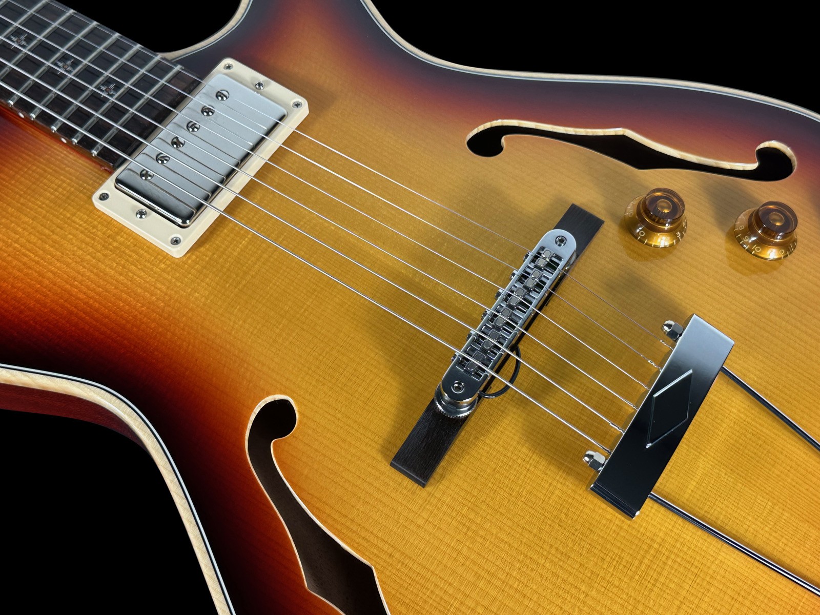 2025 KNAGGS CHENA A HOLLOWBODY ARCHTOP w HUMBUCKER & PIEZO ~ DARK CHERRY BURST