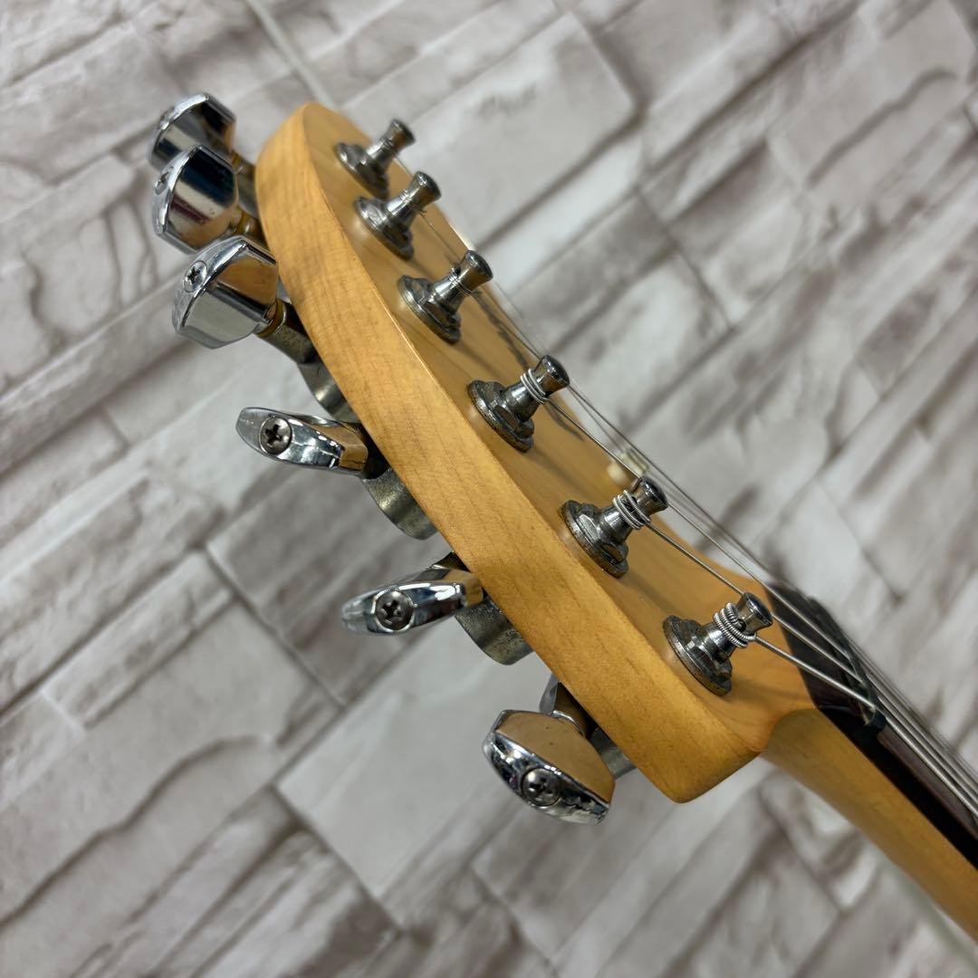 Fernandes ZO-3 Mini Guitar with Built-in Amplifier, Cherry Sunburst