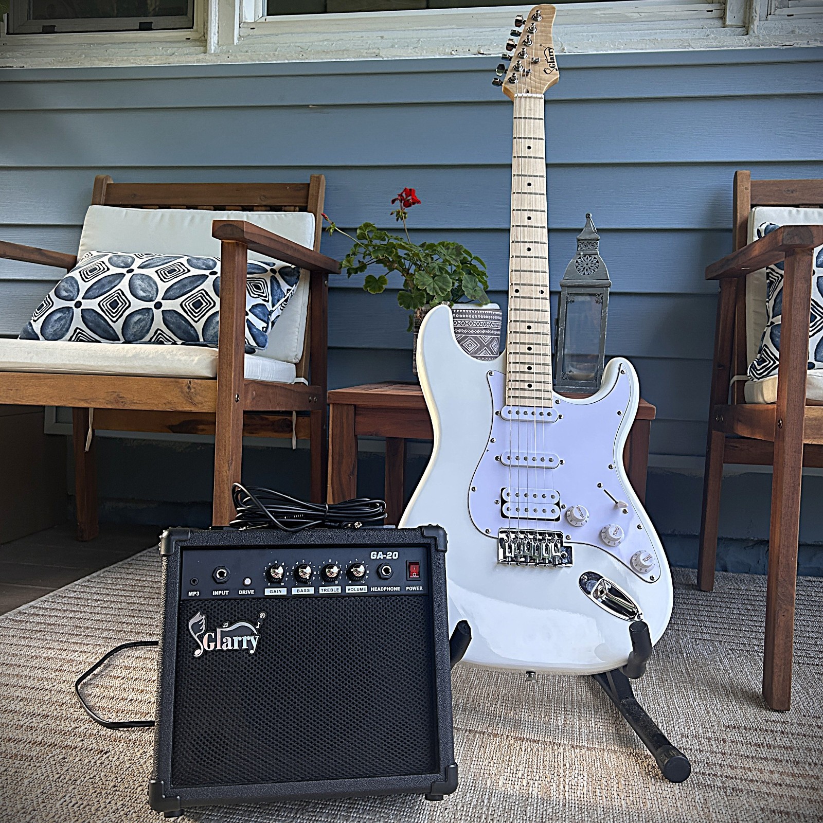 All-In-One White Electric Guitar Package with 20w Amp, Full-Size, H-S-S Pickups
