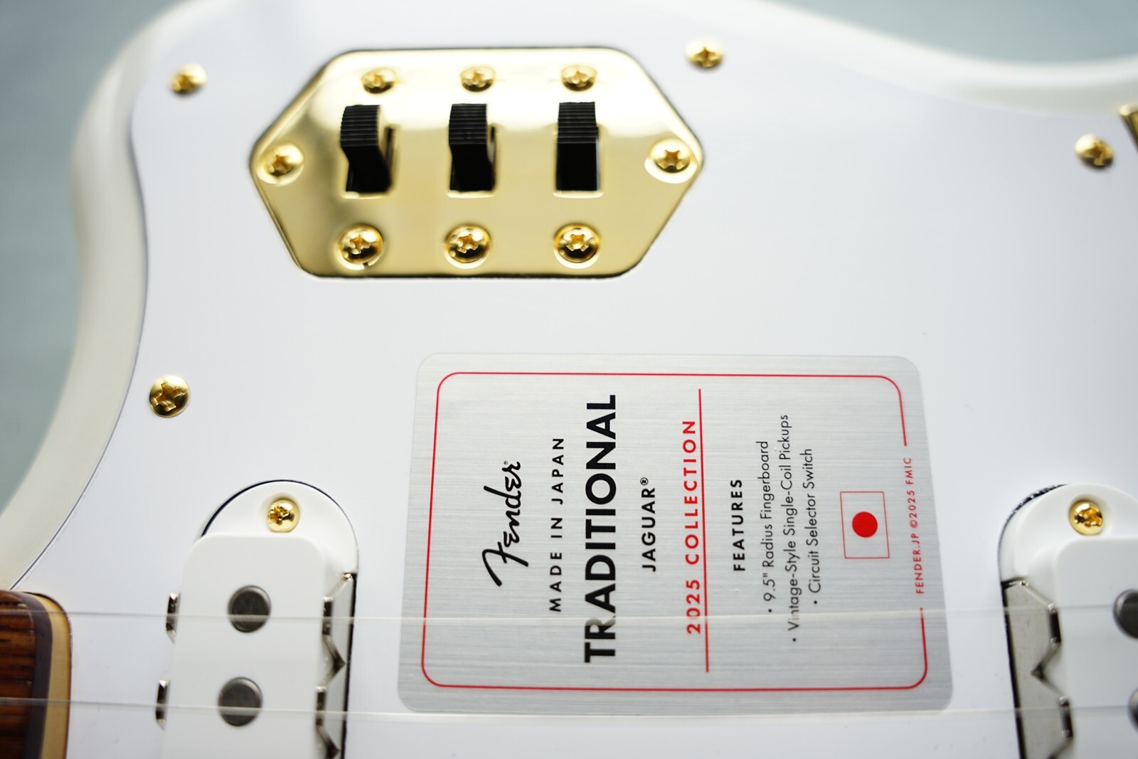 Fender Made in Japan Traditional 2025 Collection 60s Jaguar White Pearl New