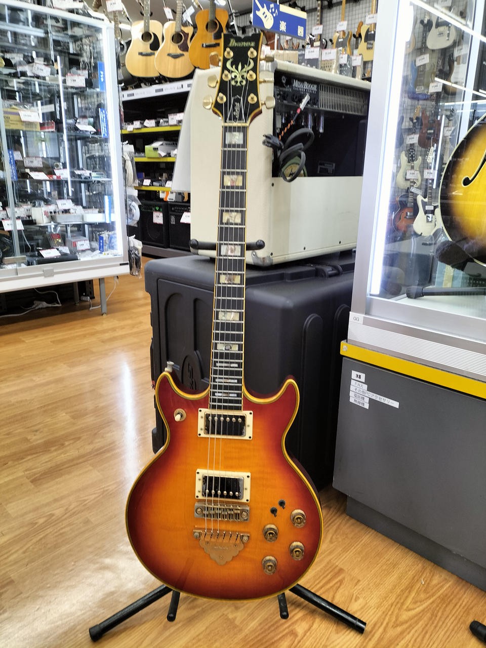 Ibanez AR300CS Artist Cherry Sunburst Made in Japan Electric Guitar Used Product