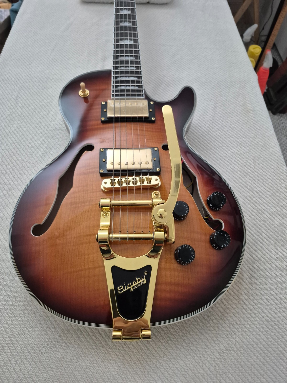 Vicers Tobacco Burst semi Hollowbody Upgraded ProBuckers Coil Split Orange Drops