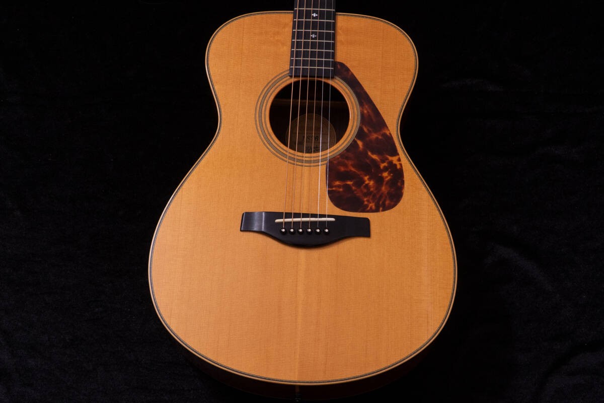 YAMAHA LS26 Acoustic Guitar Spruce Top Indian R Wood 2.075kg Used
