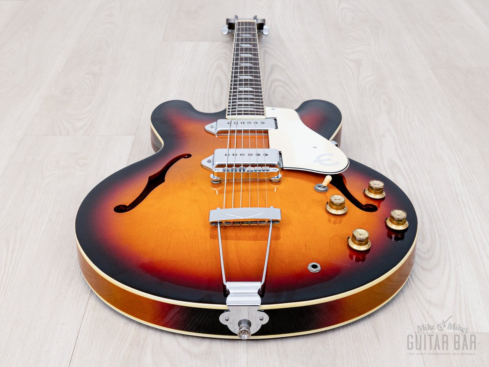 1997 Epiphone Casino Hollowbody Guitar Sunburst w/ Case, Peerless