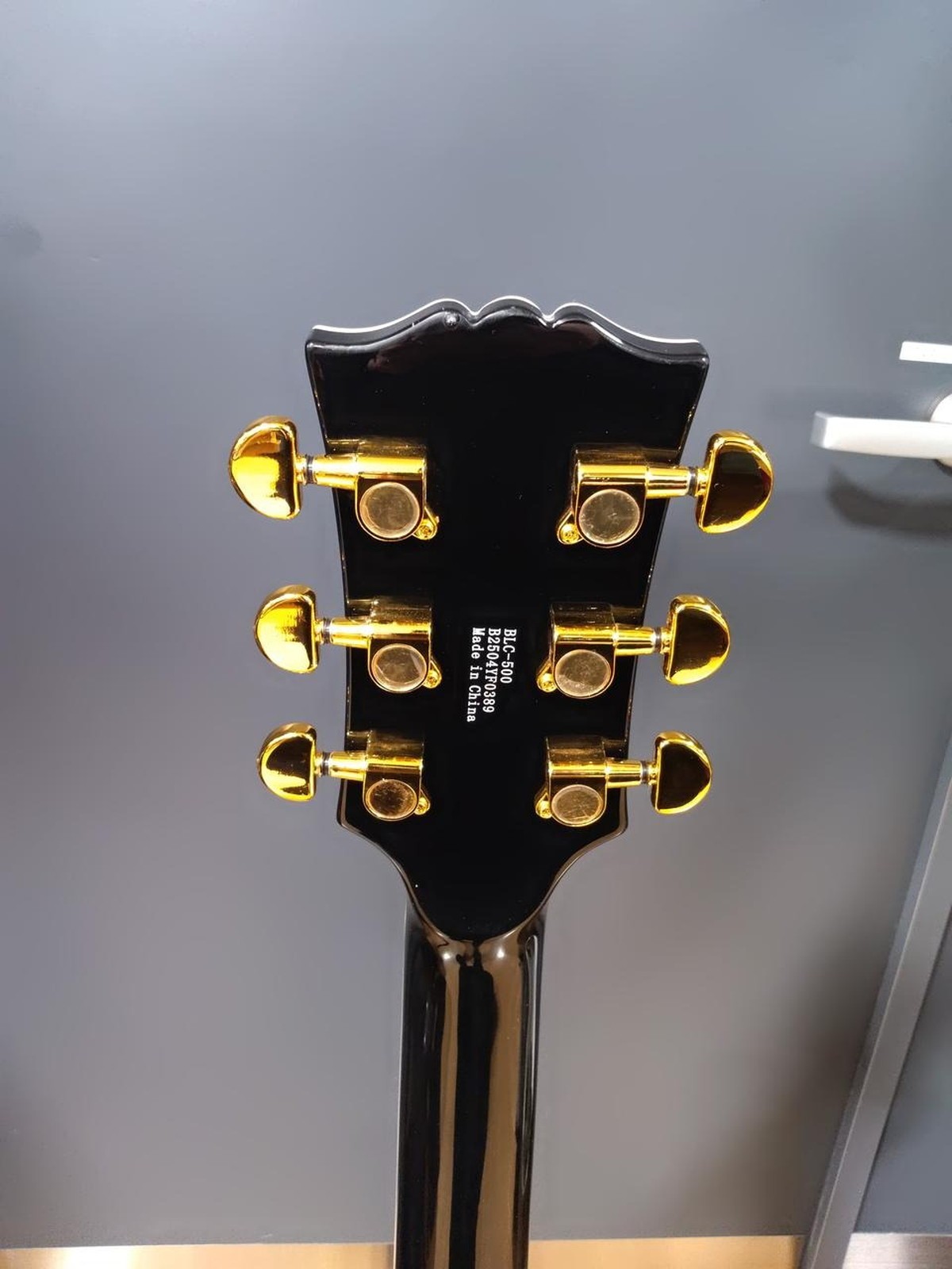 BUSKER’S BLC-500/BLK Used Maple body Engineering wood fingerboard w/Gig case