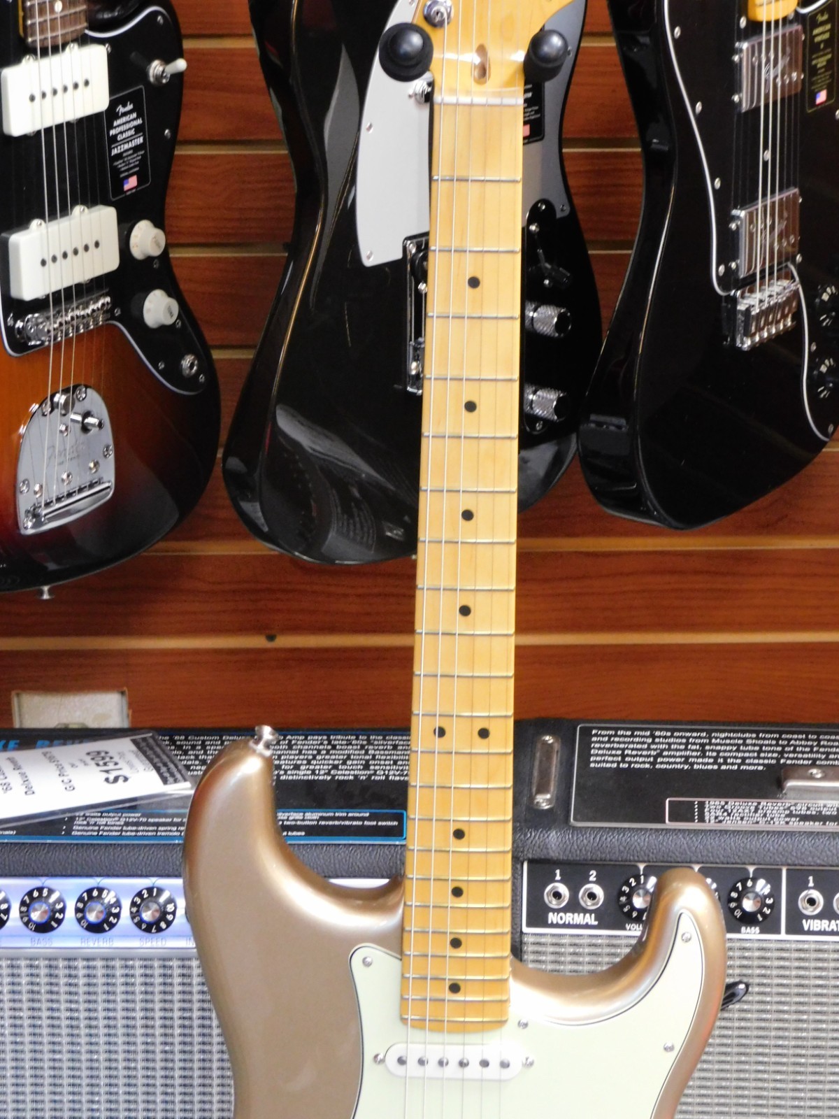 Fender American Professional Classic Stratocaster Faded Firemist Gold MINT!