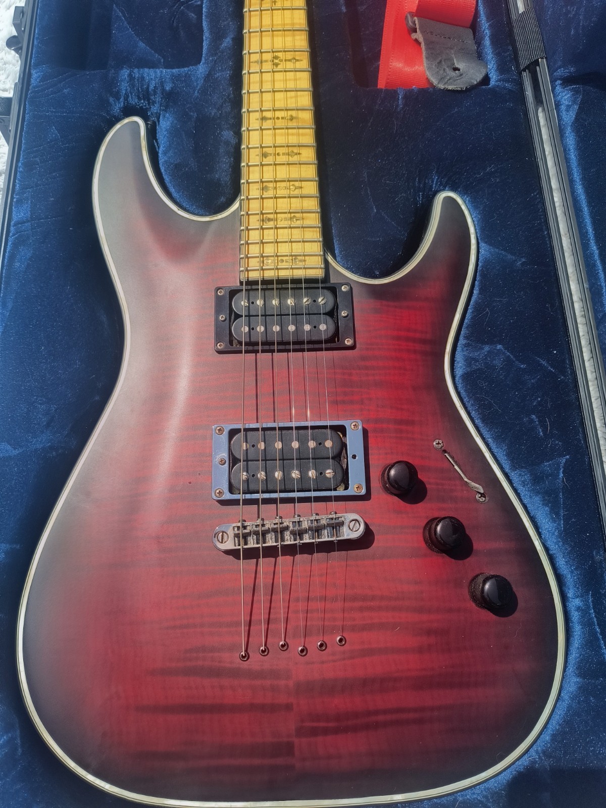 Schecter Diamond Series Hellraiser 6-String Electric Guitar with Hard Case