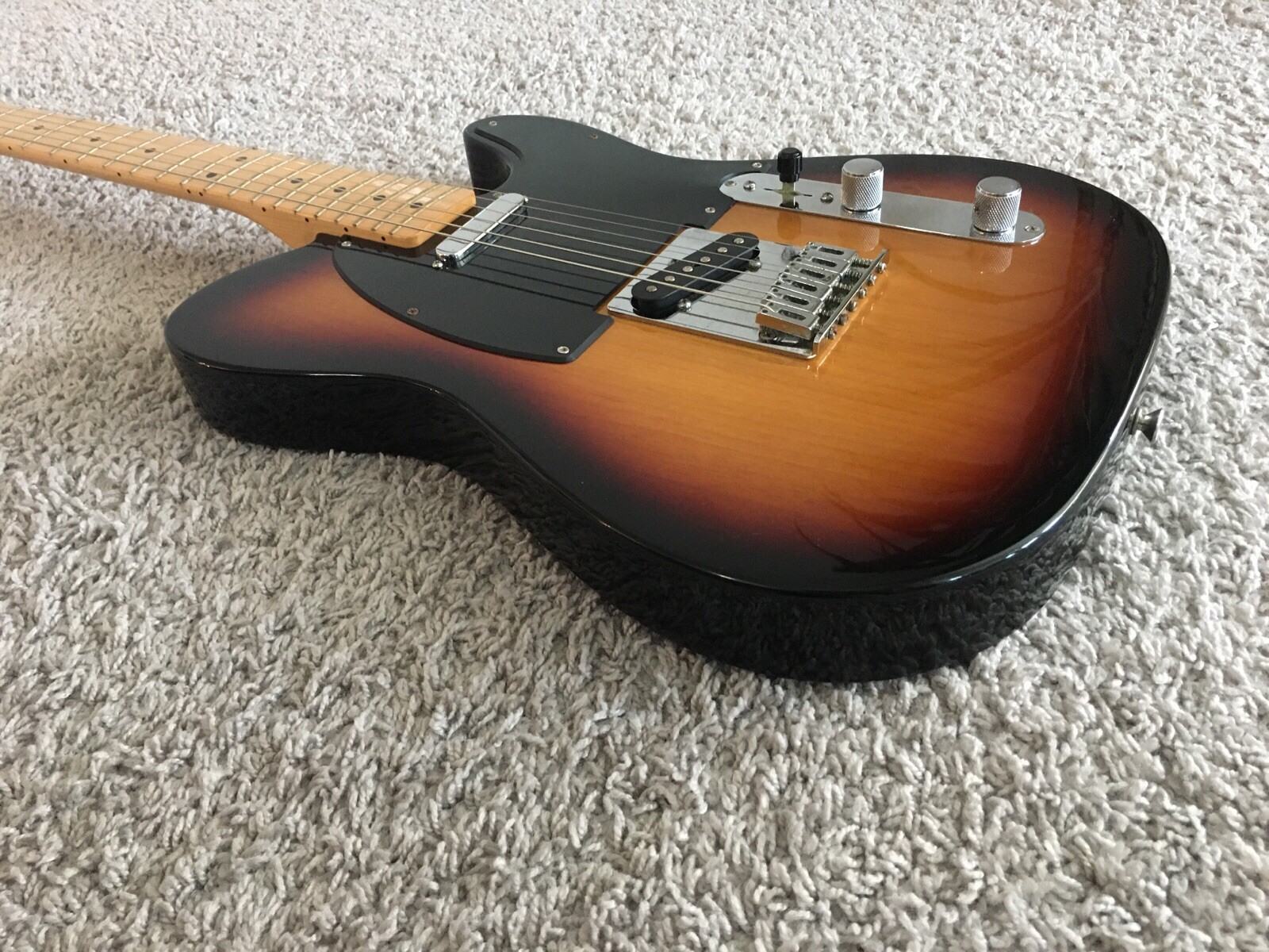 Fender Standard Telecaster 2014 2-Tone Sunburst MIM Maple Neck Guitar + Gig Bag