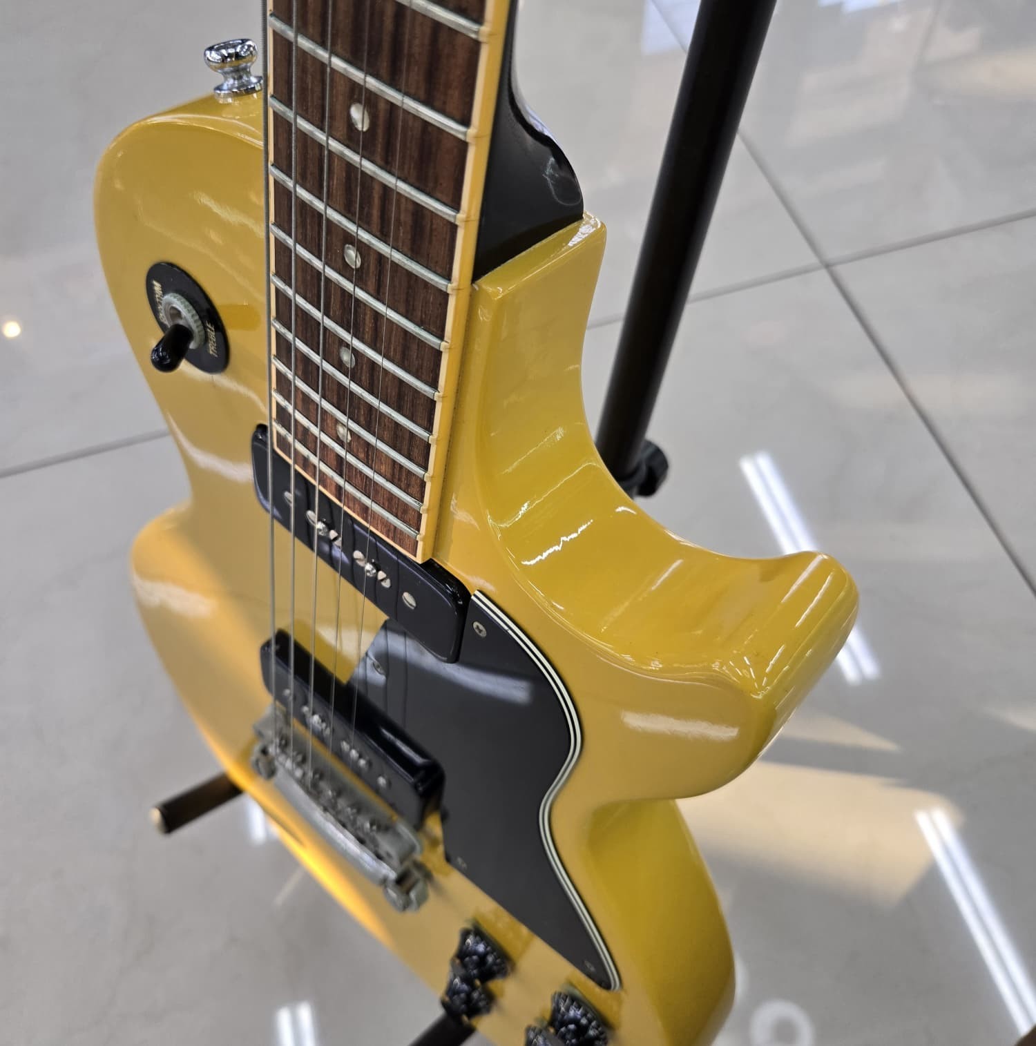 Gibson Les Paul Special Edition TV Yellow Electric Guitar + Hard Case