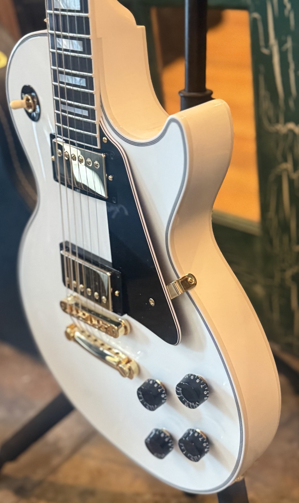 Gibson Les Paul Custom Shop Electric Guitar Alpine White W Case & COA