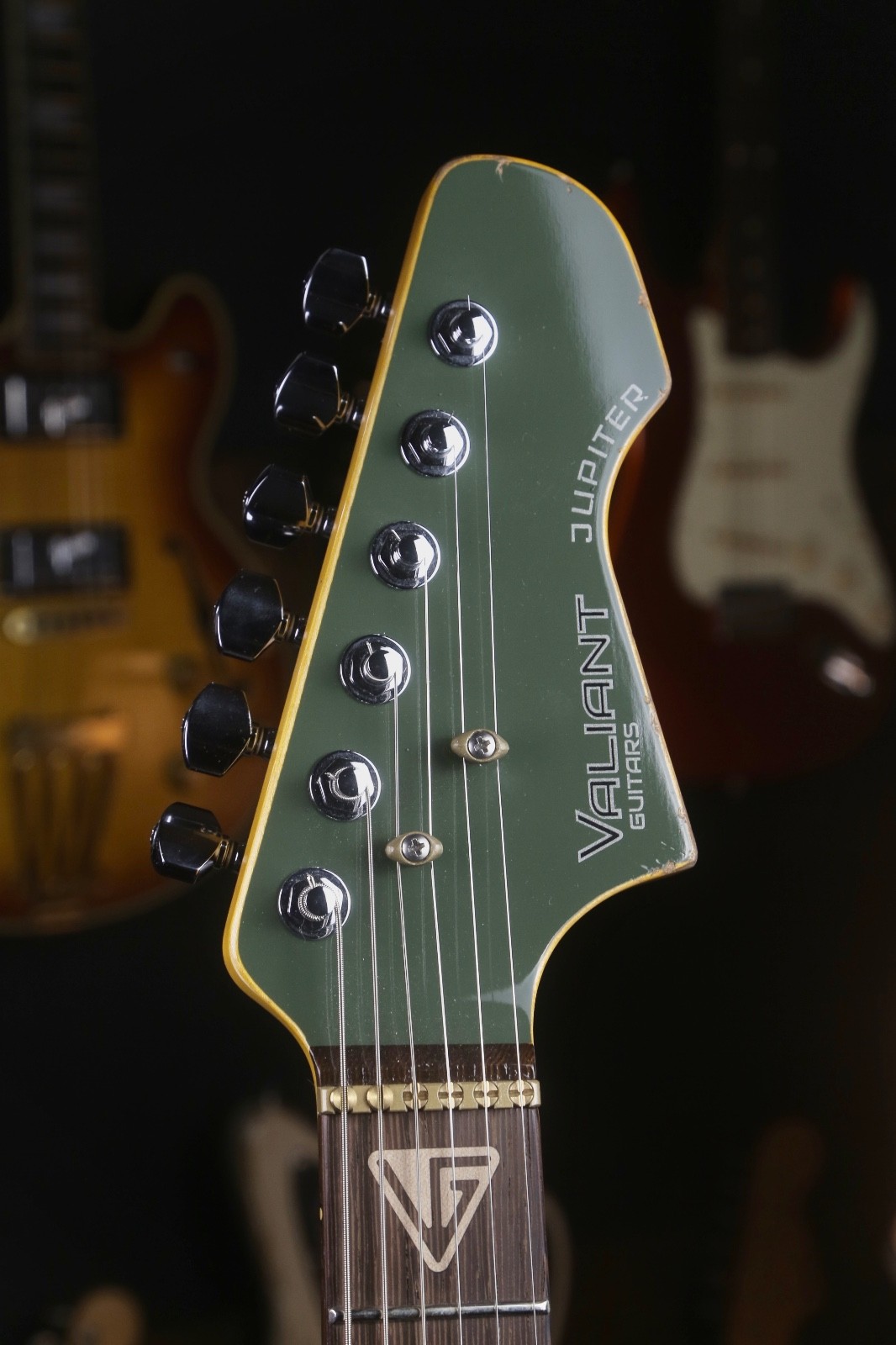 Valiant Jupiter, Made in Ukraine 2025 – Olive Mash Distressed
