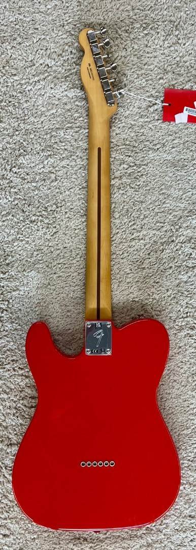 Fender Player II Telecaster Electric guitar, Maple Fingerboard, Coral Red – MIM