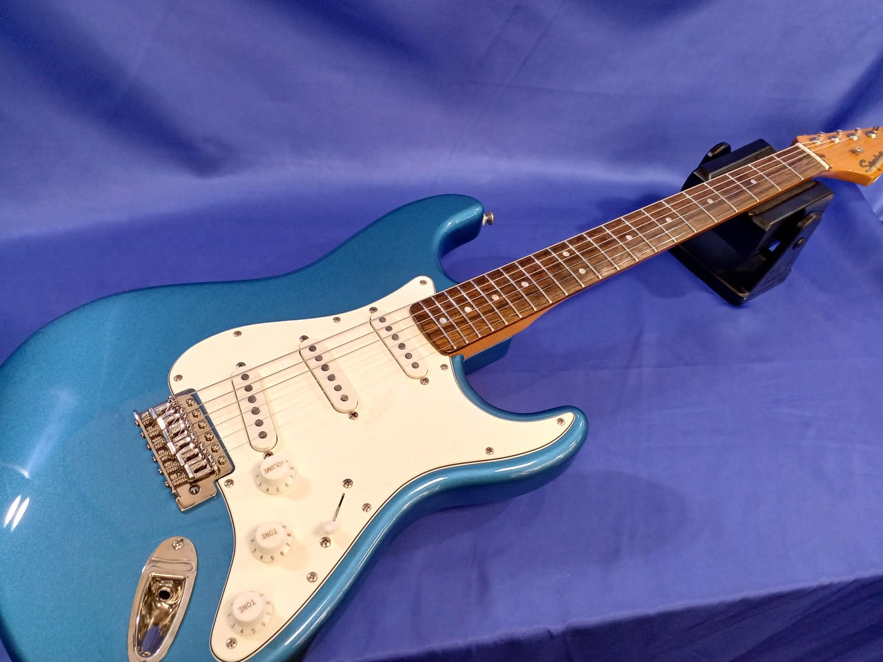 SQUIER Classic Vibe 60s Stratocaster Nyatoh Body Indian Laurel FB