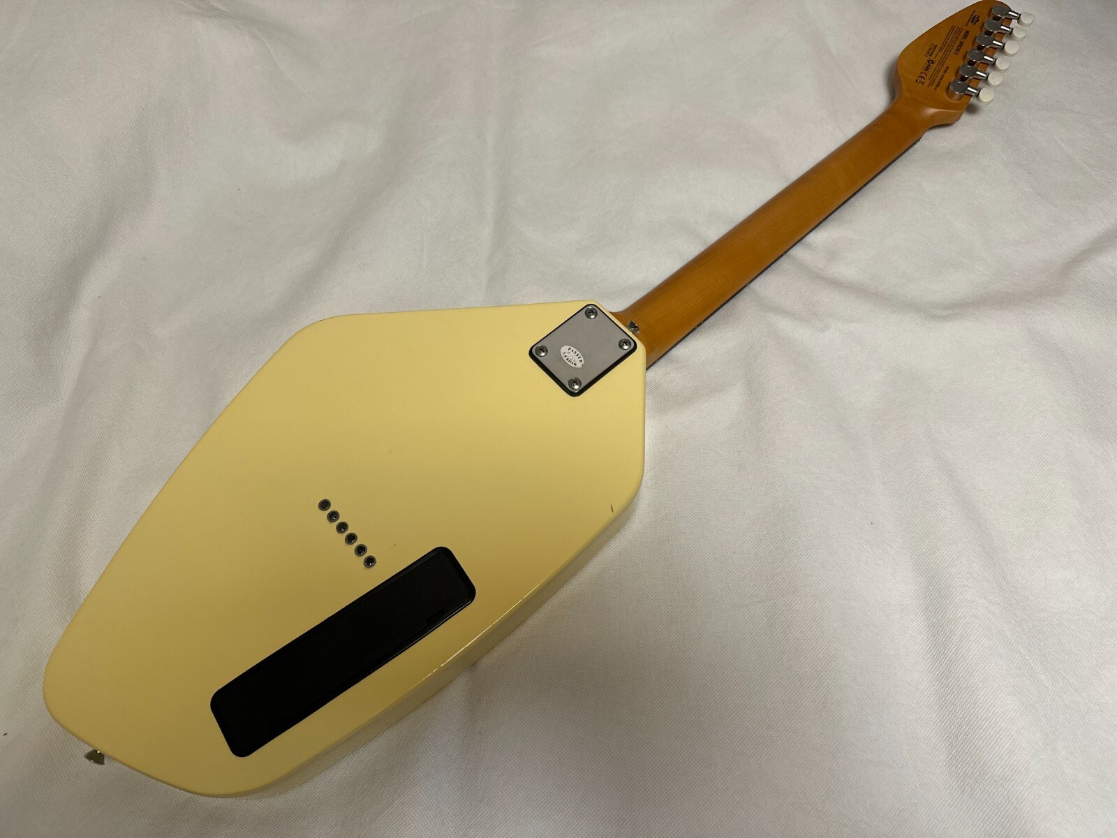 VOX APACHE-2 Phantom Guitar Vintage White Built-in Speaker Battery Drive
