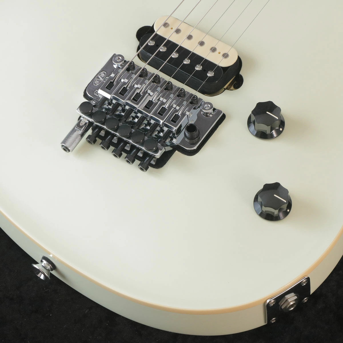EVH / Wolfgang Special Ebony Fingerboard Ivory (Weight: 3.45kg) S/N: WGM243515