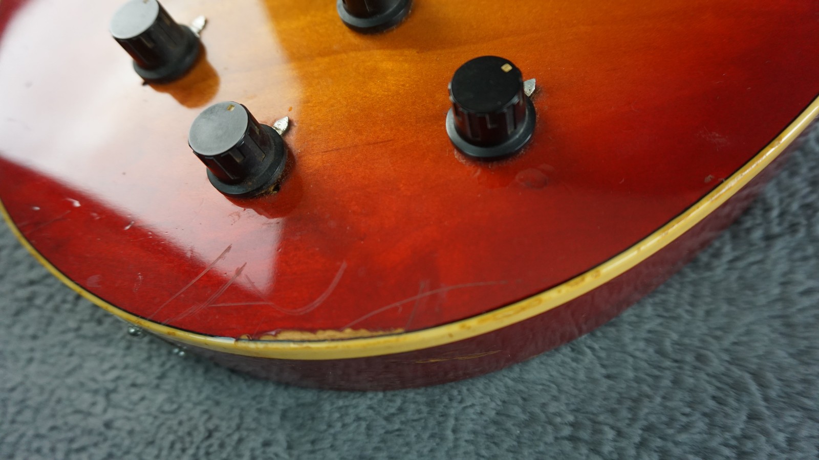 Yamaha SL 380 Studio Lord – Sunburst Les Paul