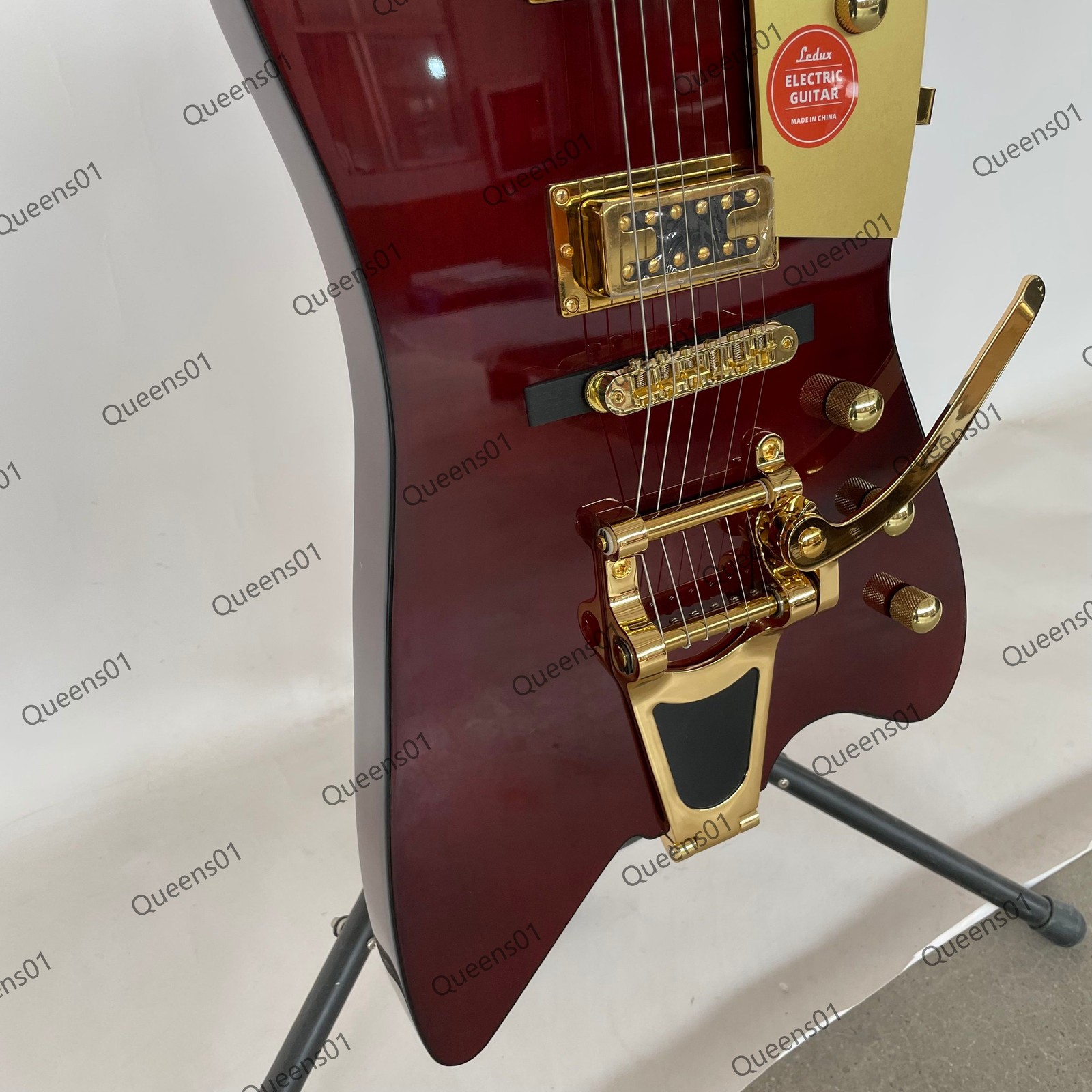 Billy Bo Thunderbird Electric Guitar Solid Body Tremolo Bridge Wine Red Factory