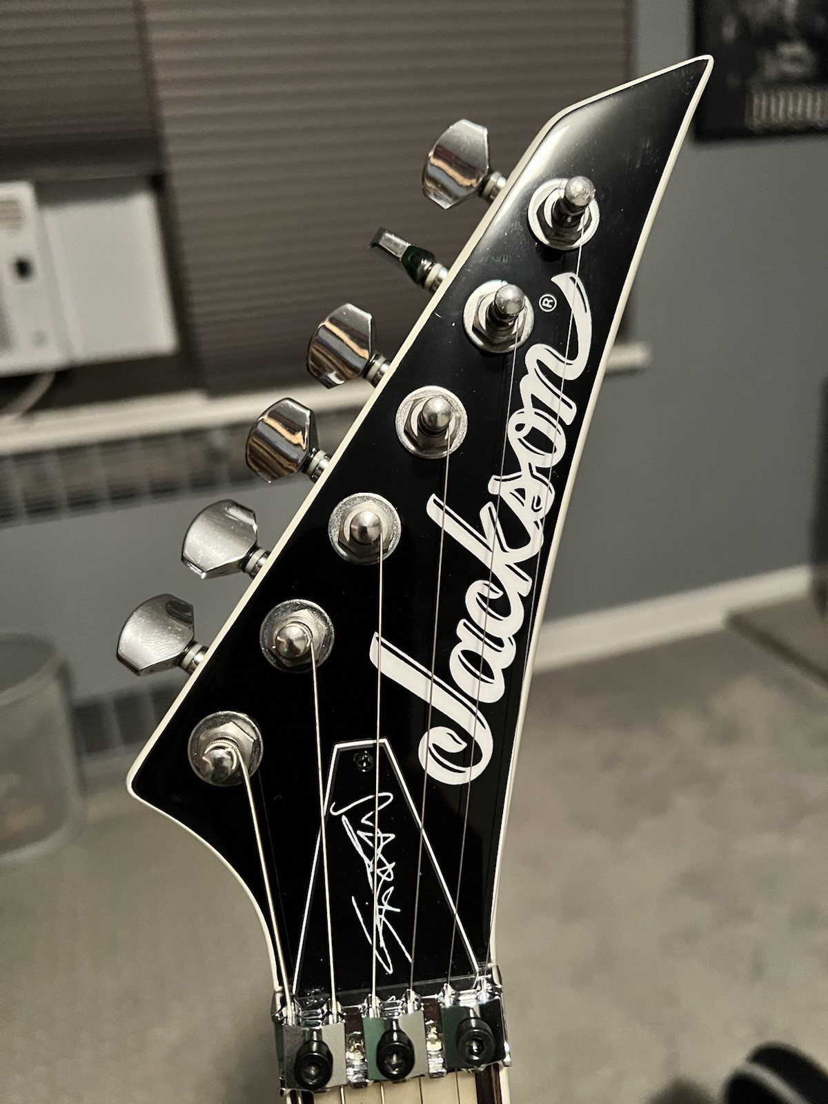 Scott Ian King V Baldini w/ Hardshell Case – MINT